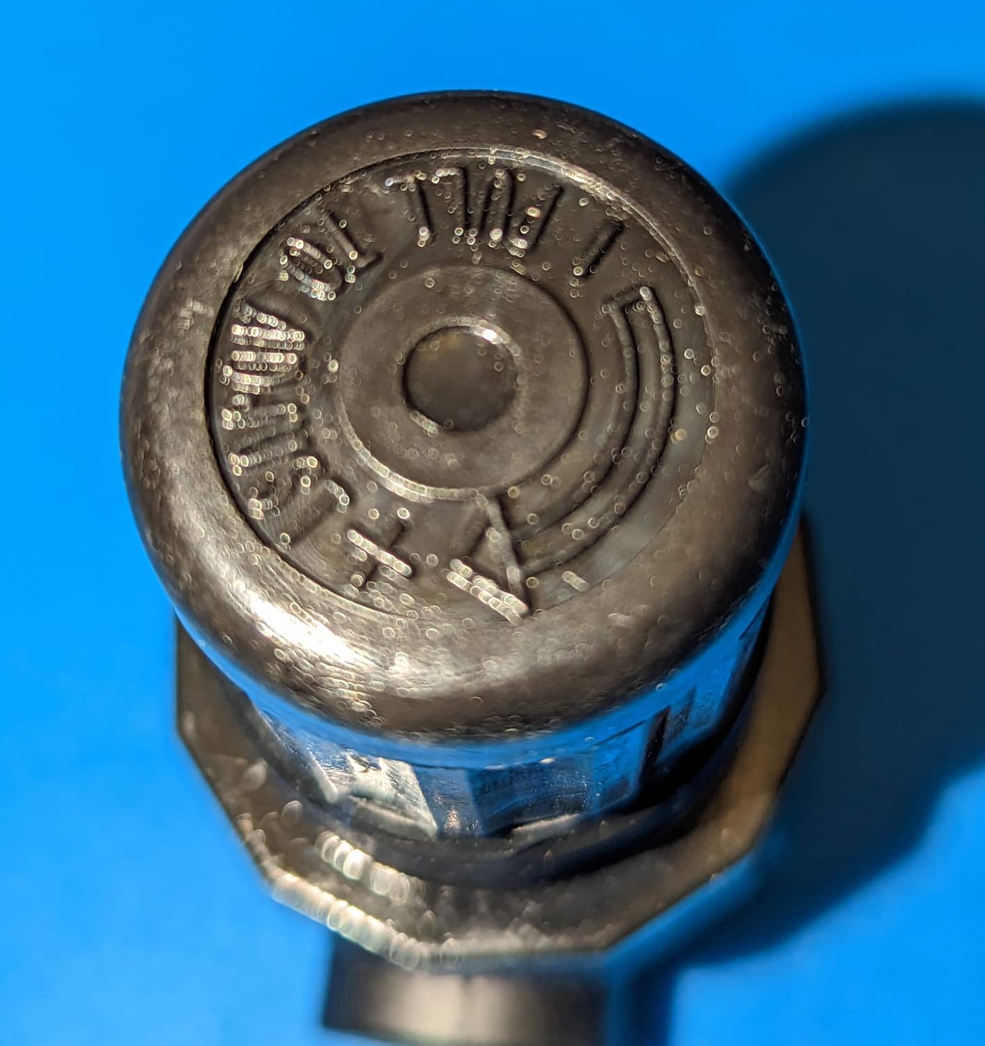 Regulator, Pressure Basic 1/8", 3"L 300 PSIG Max 5 close up