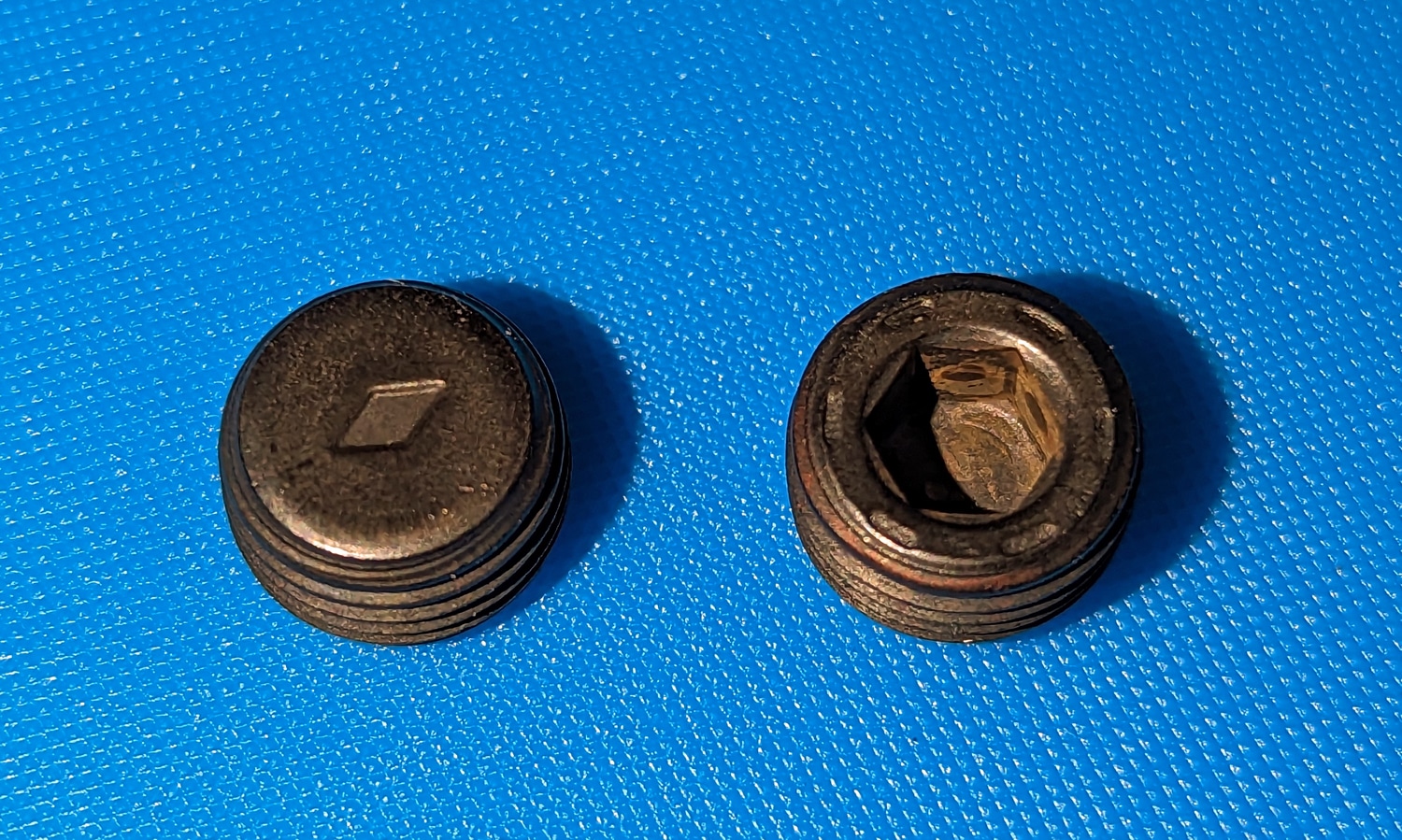 Regulator, Pressure Basic 1/8", 3"L 300 PSIG Max 7 close up