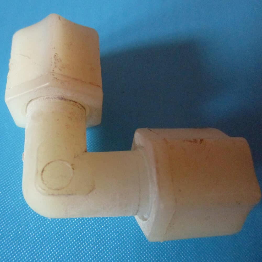 90° Thread by Thread Elbow