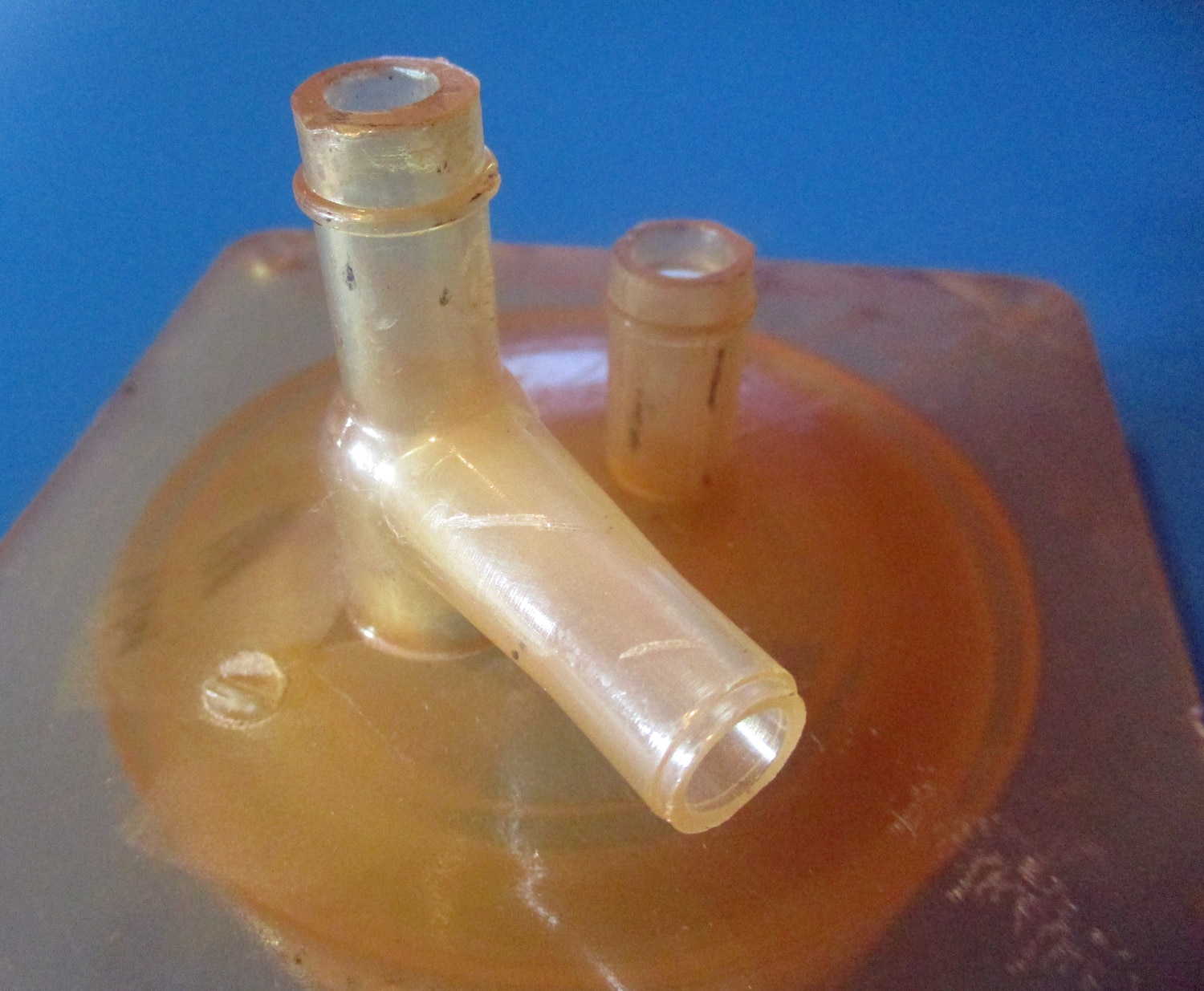 Lid ASM w/3 Inlets for Detergent Bowl 5 close up