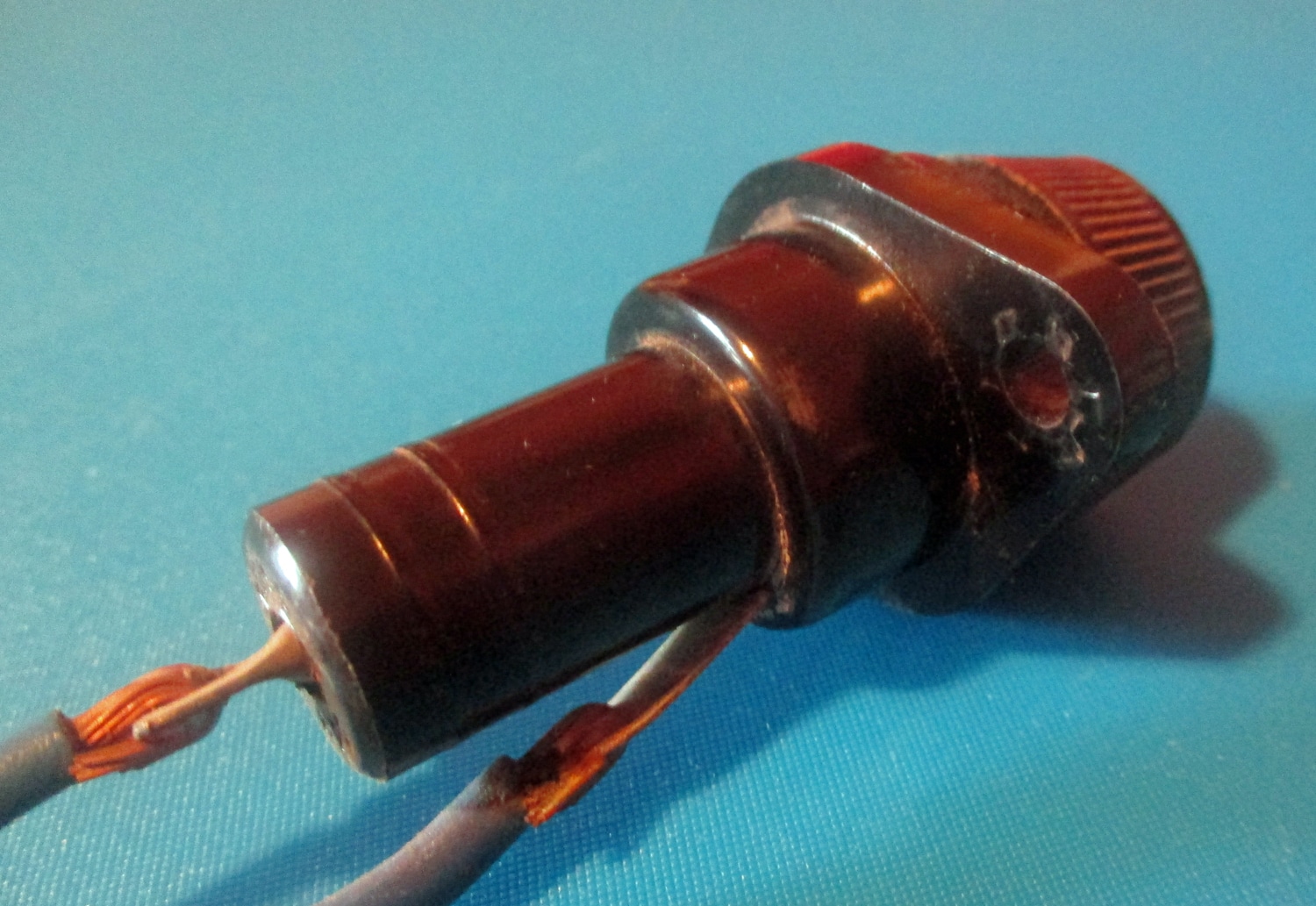 Holder for Fuse 6 close up