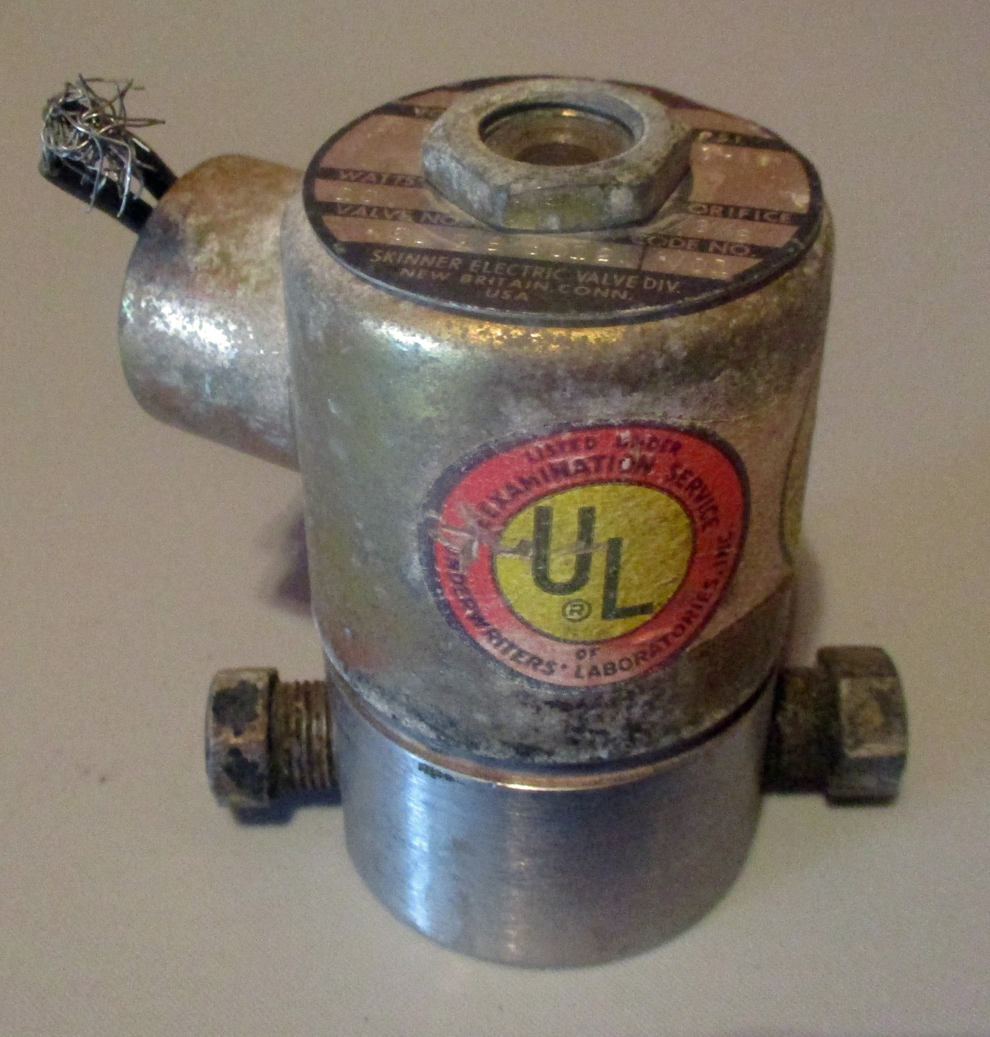 Coils, Vacuum Valve (5) & Bases (3) Set 13 close up