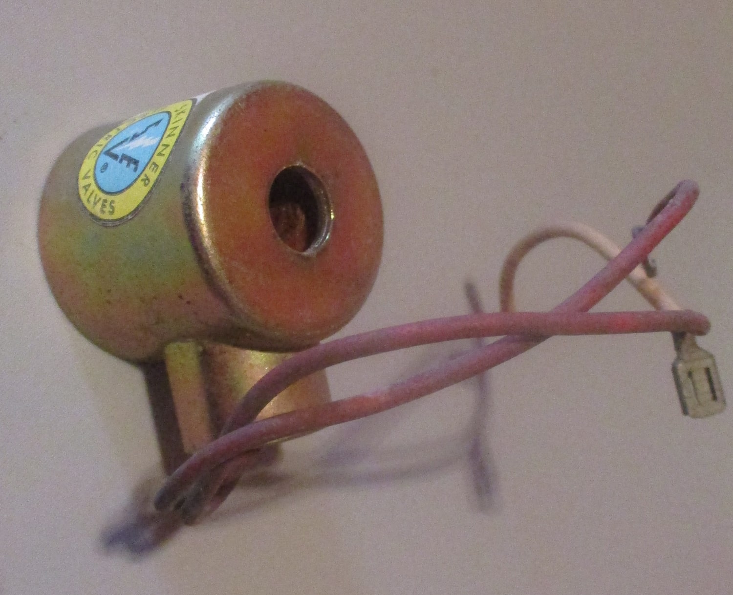 Coils, Vacuum Valve (5) & Bases (3) Set 4 close up