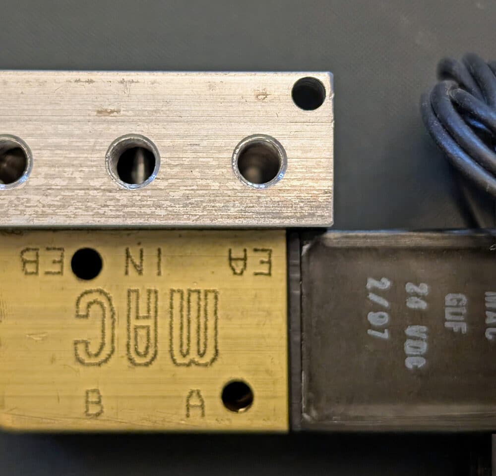 Solenoid Valve With Manifold, 24Vdc