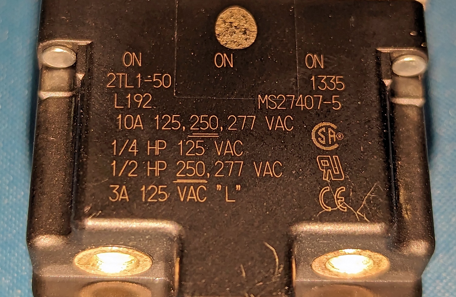 Switch, Toggle, On/Off/Momentary 8 close up