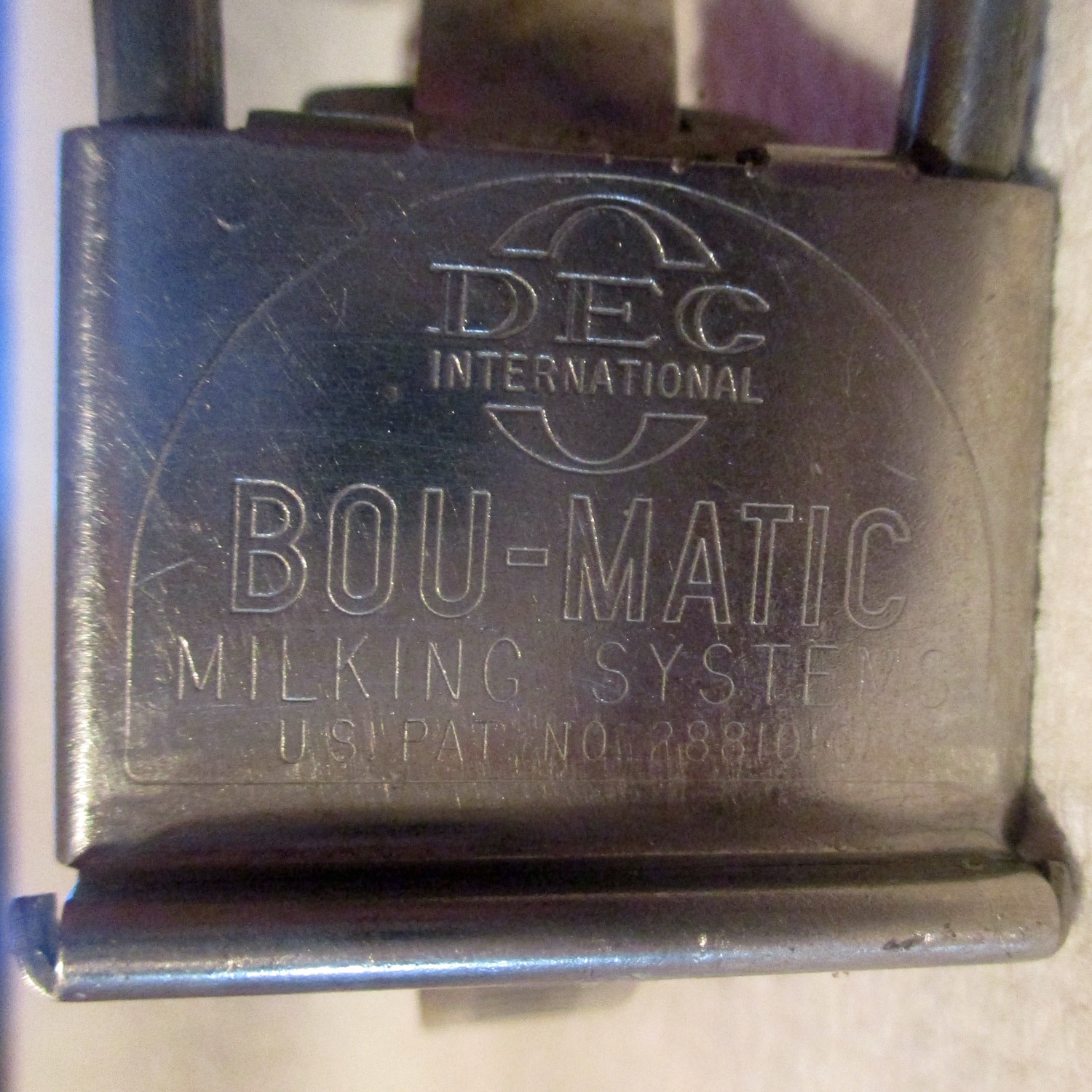 Valve Milk Clamp-On w/out Gasket 8 close up