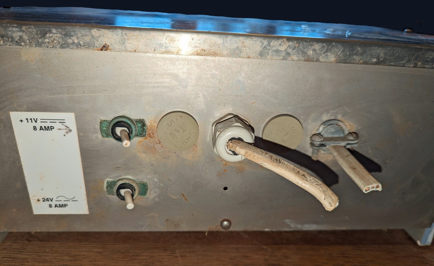 Power Supply, 12 Unit System 2000, 220 &Amp;Gt; 24V/11V - Image 10