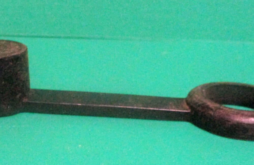 Closure, Port 3 7/16&Quot;L Main Photo