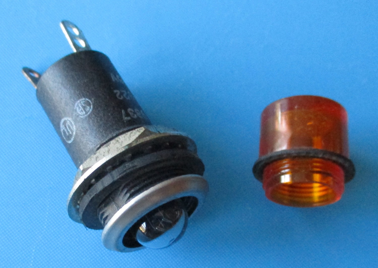 Lamp W/Lens Cap, Complete