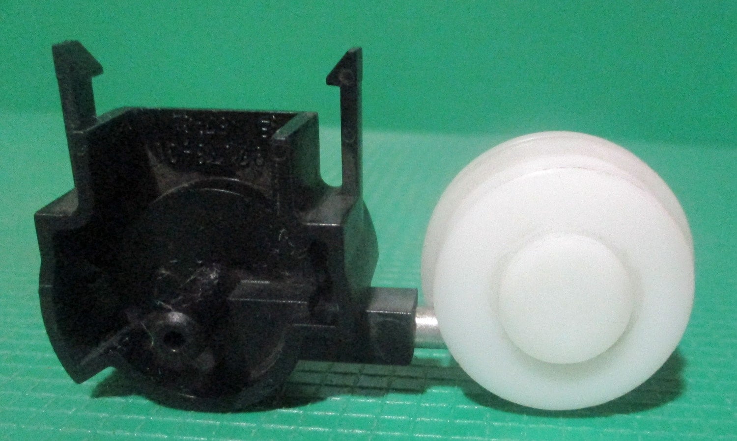 Alpro Milk Meter (MM15) Bellows Bracket, White