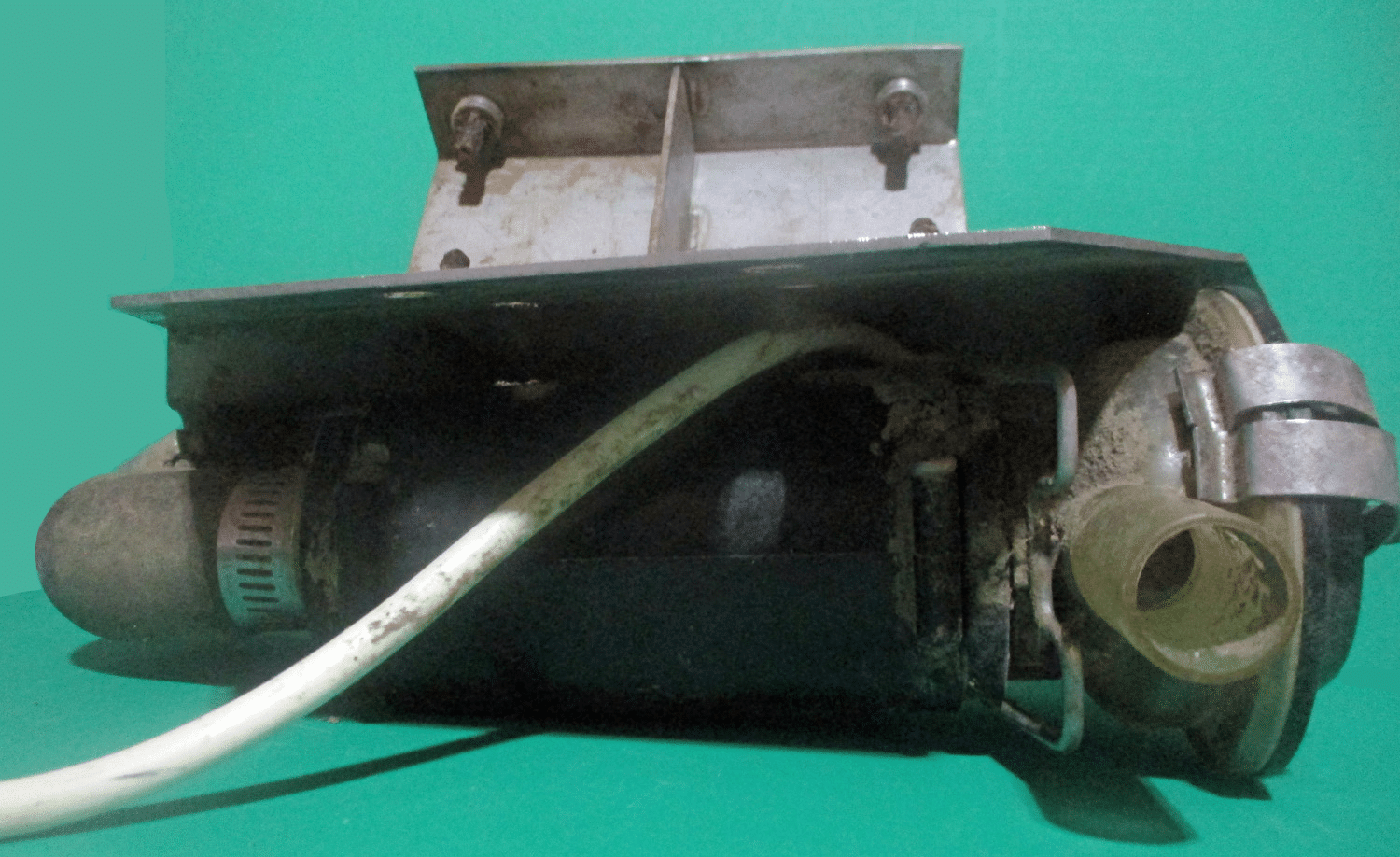 Detacher, Echo w/Bracket Left 9 close up