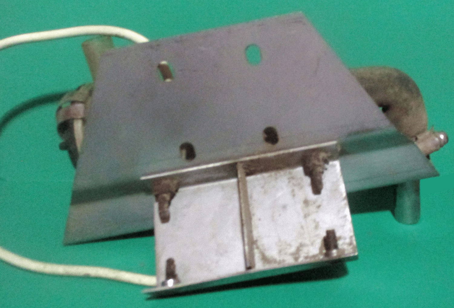 Detacher, Echo w/Bracket Left 10 close up