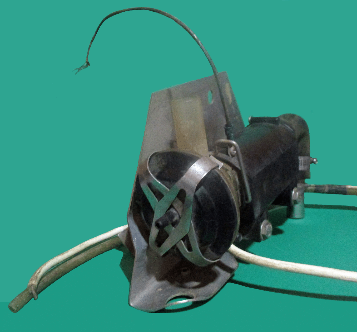 Detacher, Echo w/Bracket Right 4 close up