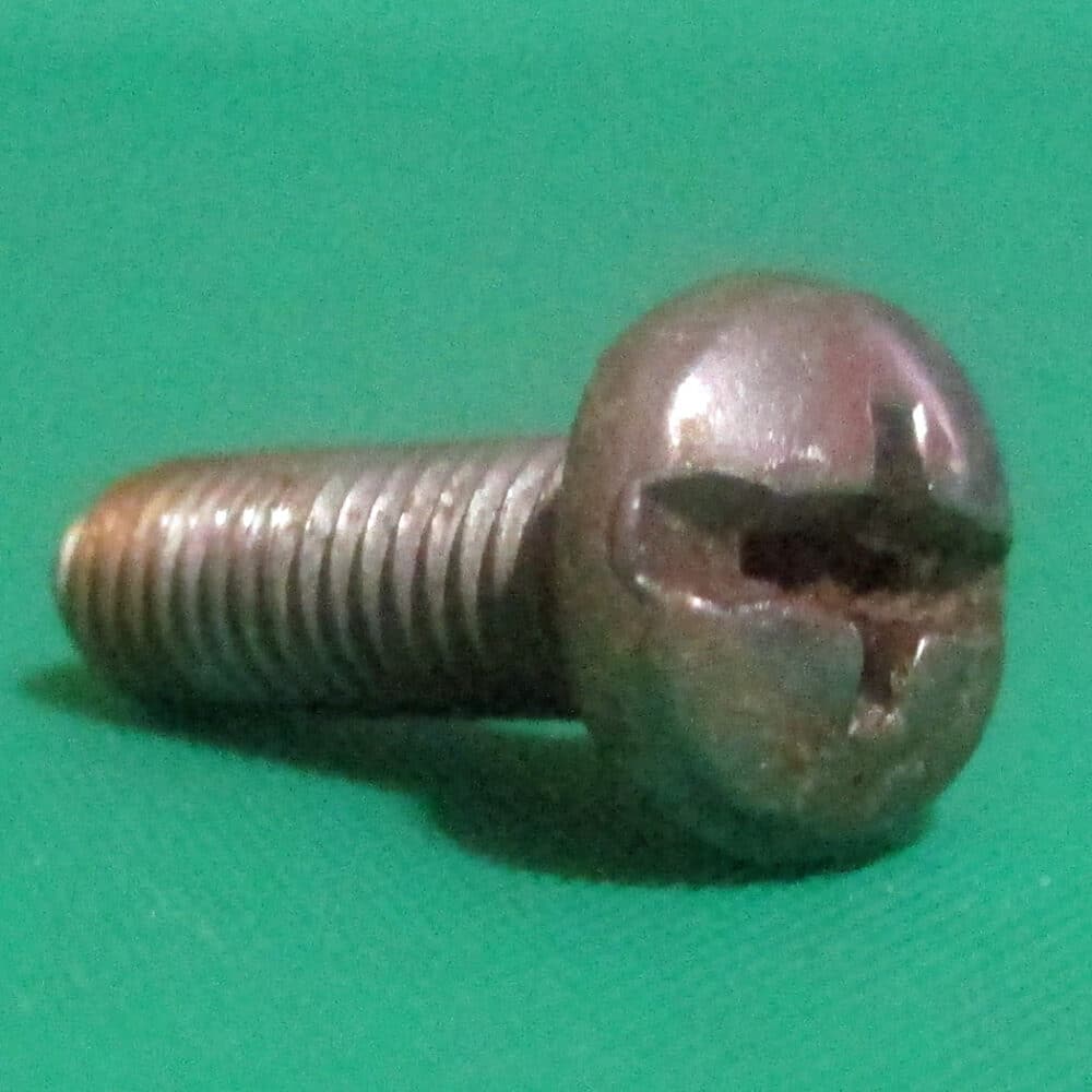 Screw, Combination Head For Surge Pulsator Cover, #10-32 Thd Sz, 11/16&Quot;L Main Photo