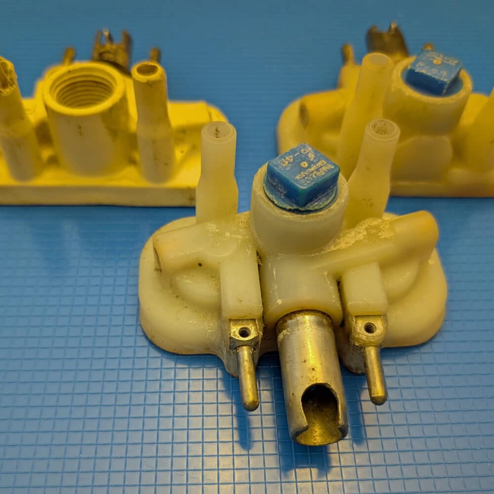 Bases For Boumatic Pulsator, Updated Style, Pkg/3 Main Photo