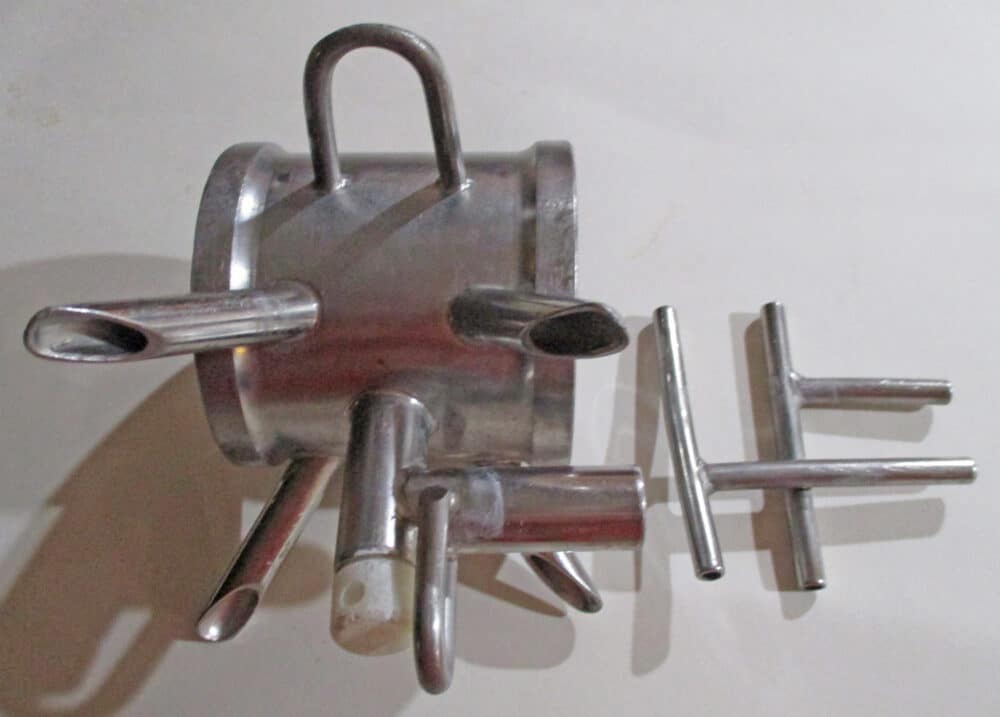 Claw, Barrel, W/Air Divider, Top Unloading For Parallel Parlor - Image 3