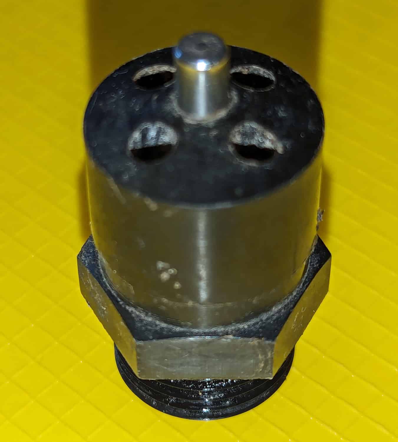 Drain Plug for Air Line 4 close up