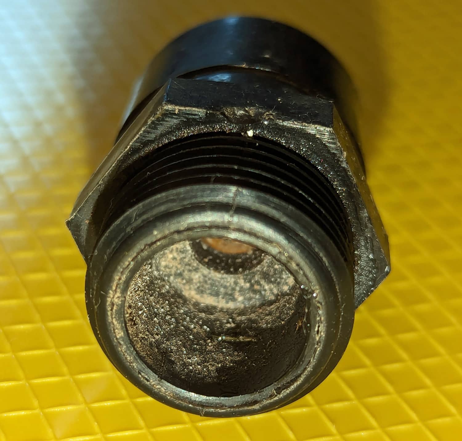 Drain Plug for Air Line 6 close up