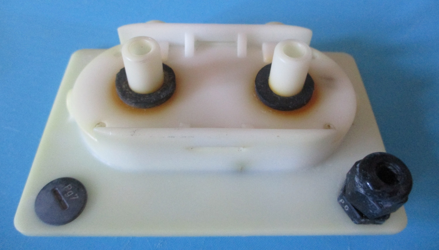 Universal Pulsator Base for Plastic Elbows 6 Universal Pulsator Base for Plastic Elbows.