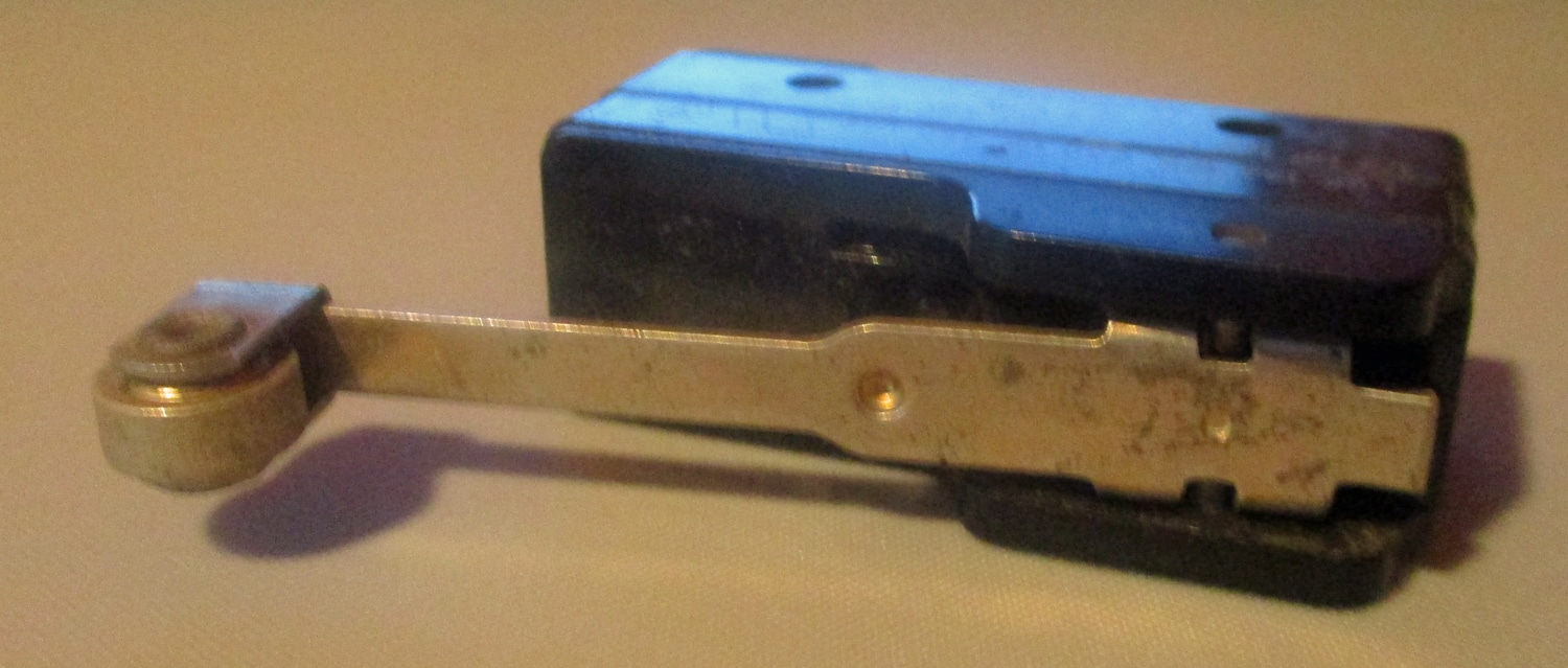 Switch, Pulsator w/Roller, 15AMP 4 close up