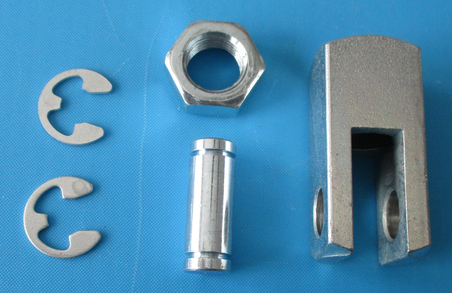 Clevis Latch Assembly For Parallel Stall Main Photo