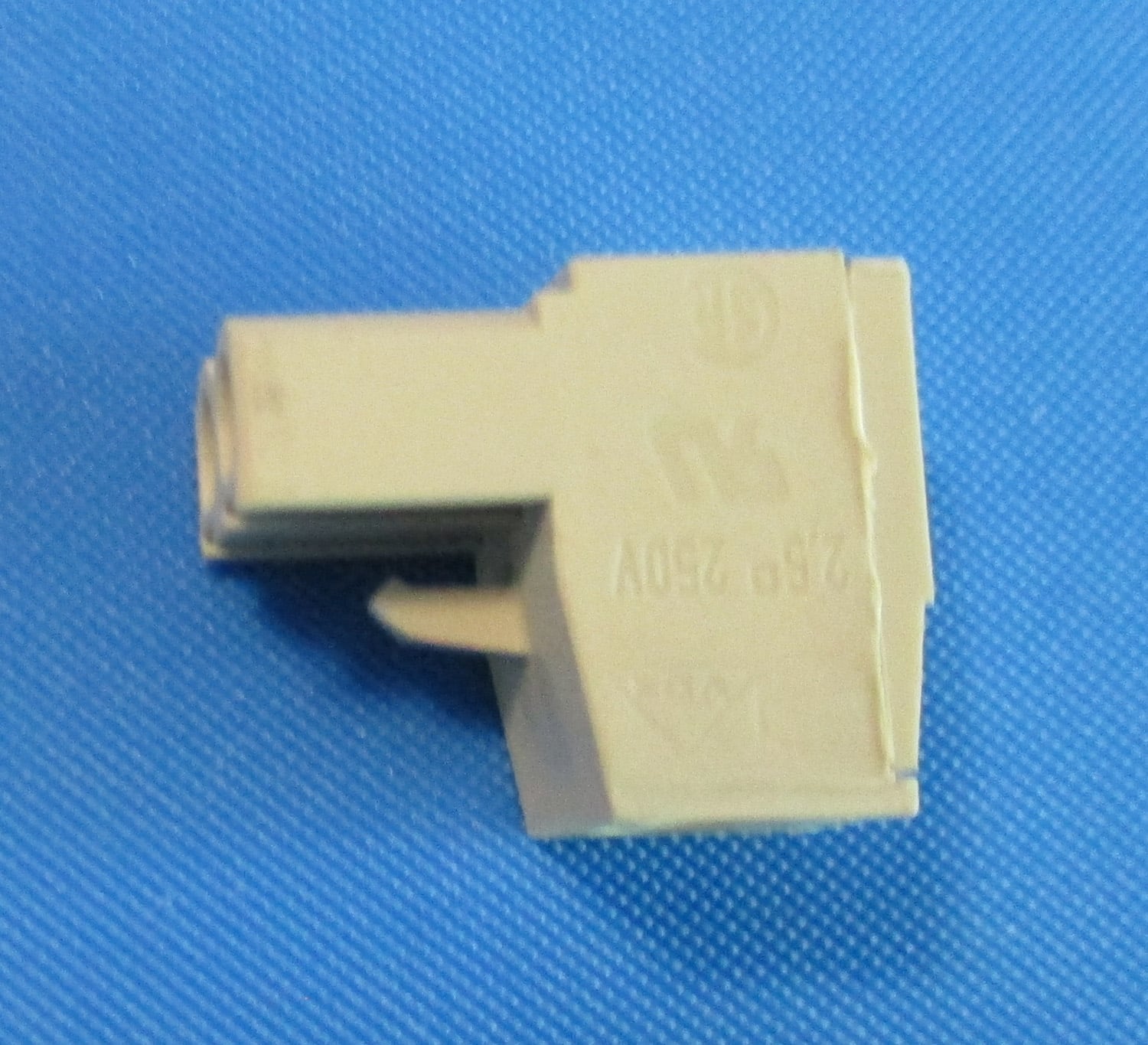 2 Place Connector