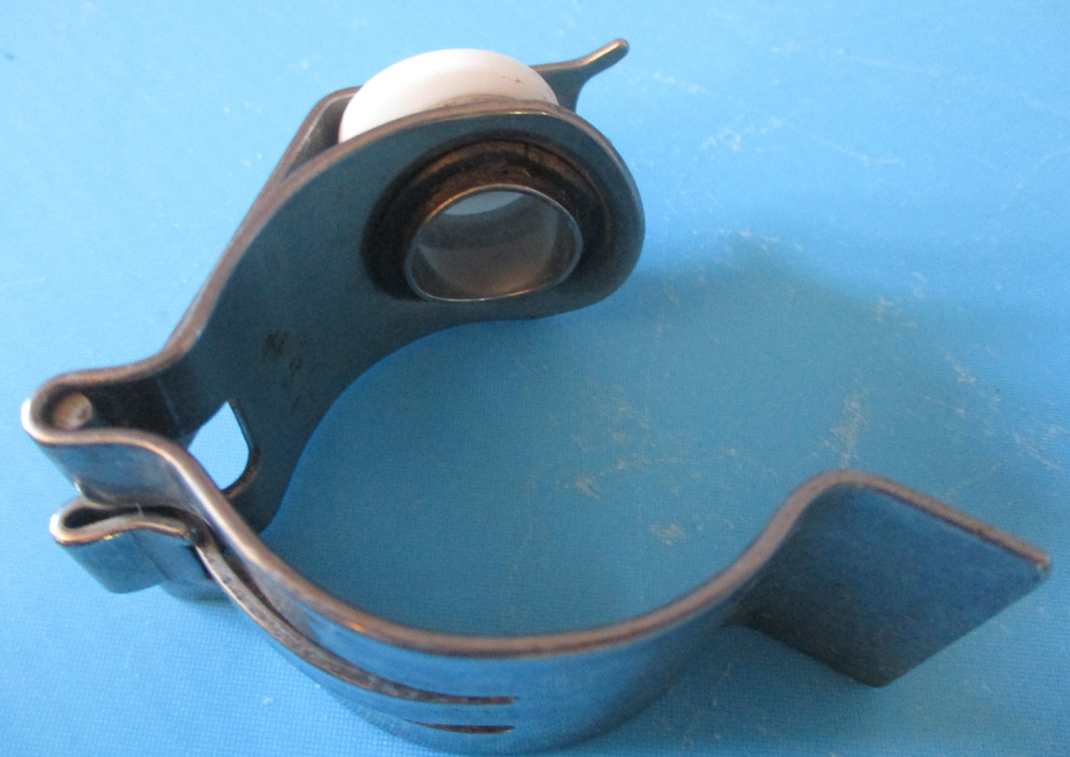 Clamp On Milk Valve, for 1 1/2" Pipeline 11 Clamp on milk valve for 1 1/2" pipeline