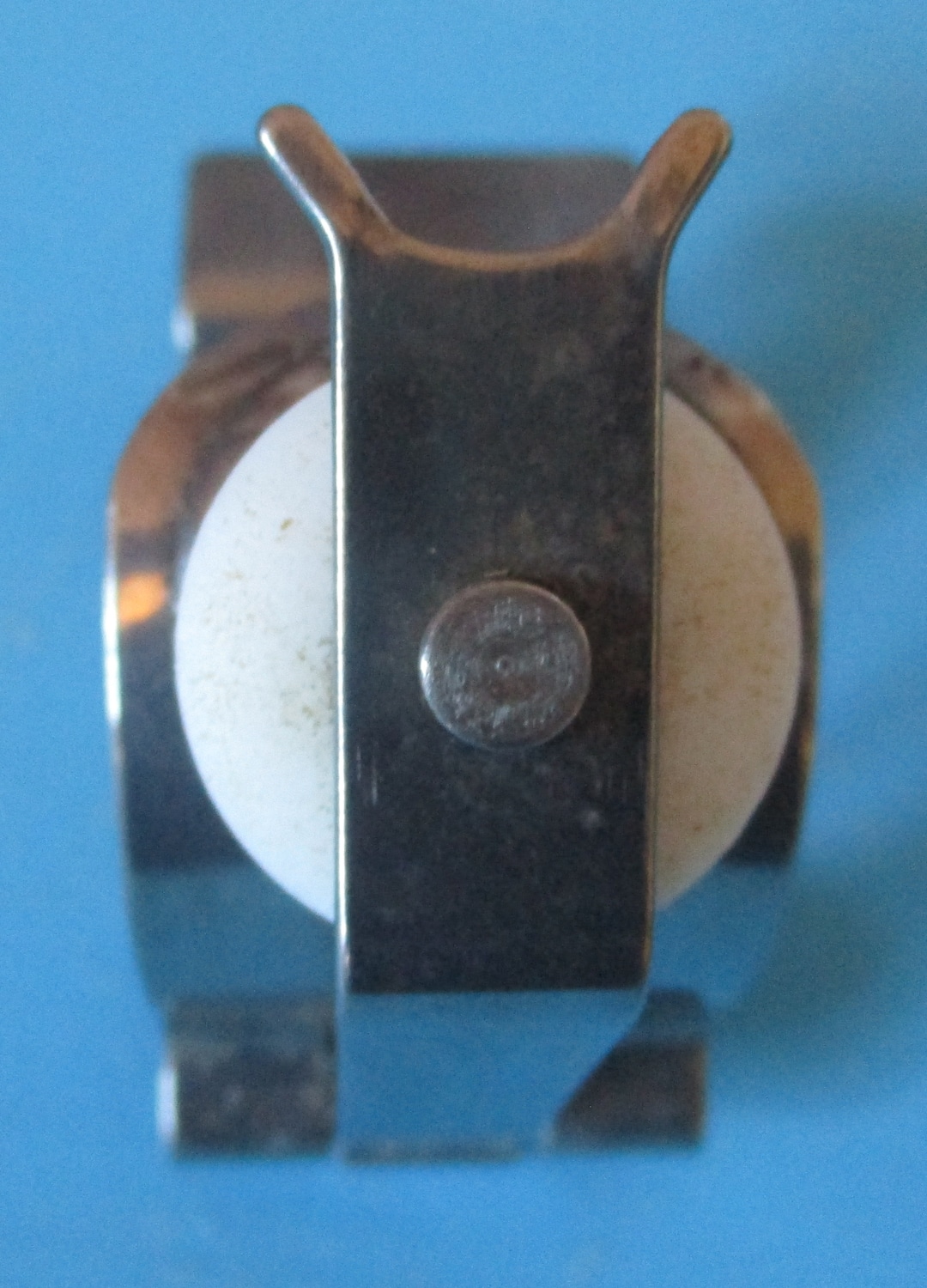 Clamp On Milk Valve, for 1 1/2" Pipeline 4 Clamp on milk valve for 1 1/2" pipeline