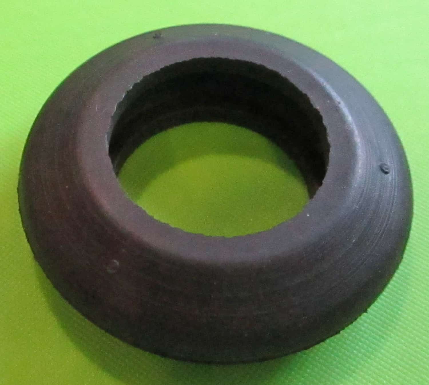 Rubber Seal, 1 1/2"OD, 13/16"ID 4 Rubber Seal, 1 1/2"OD, 13/16"ID
