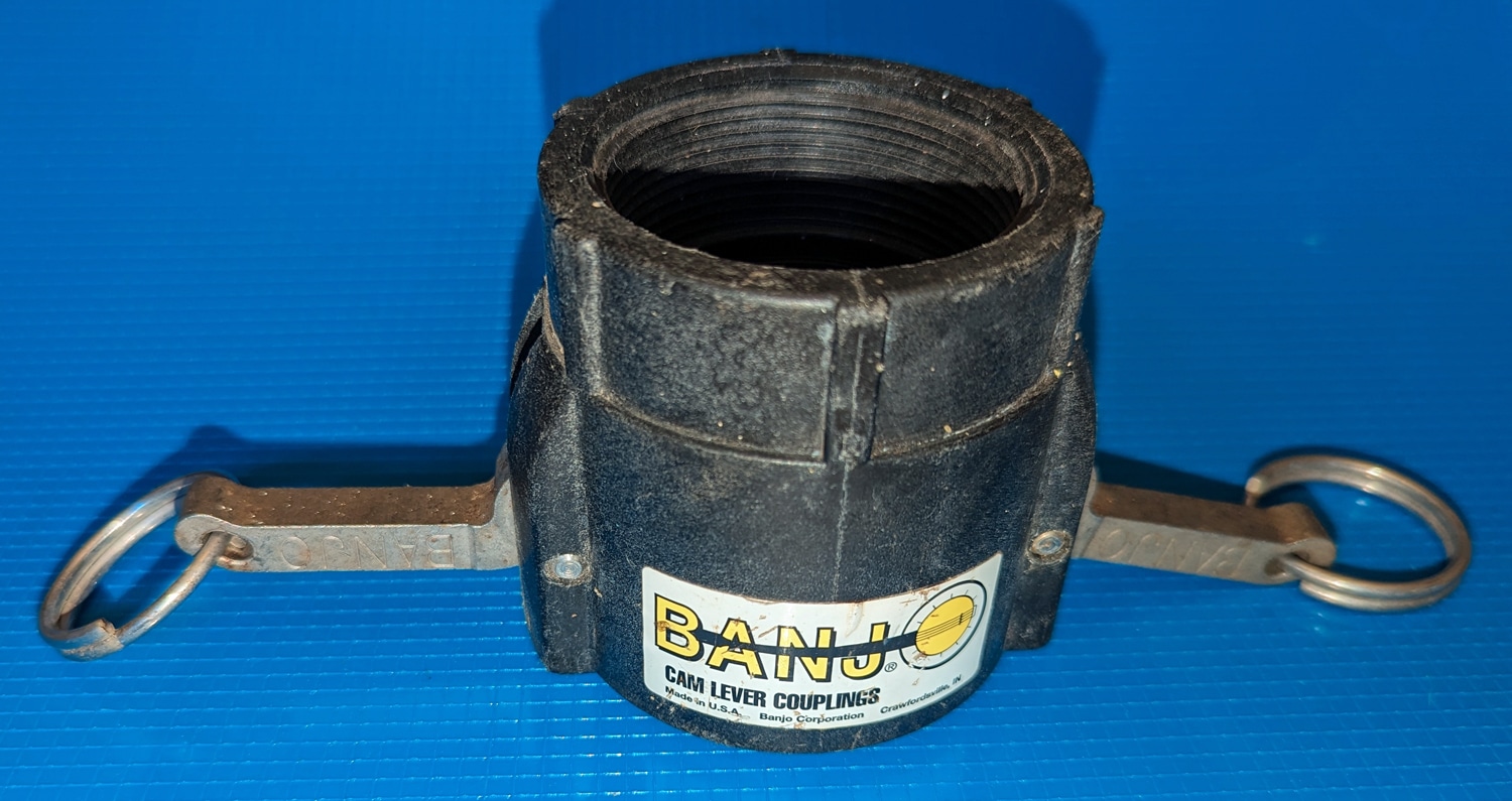 Pipe Coupling Threaded by Clamp 3" 3 Pipe Coupling Threaded by Clamp 3" main photo