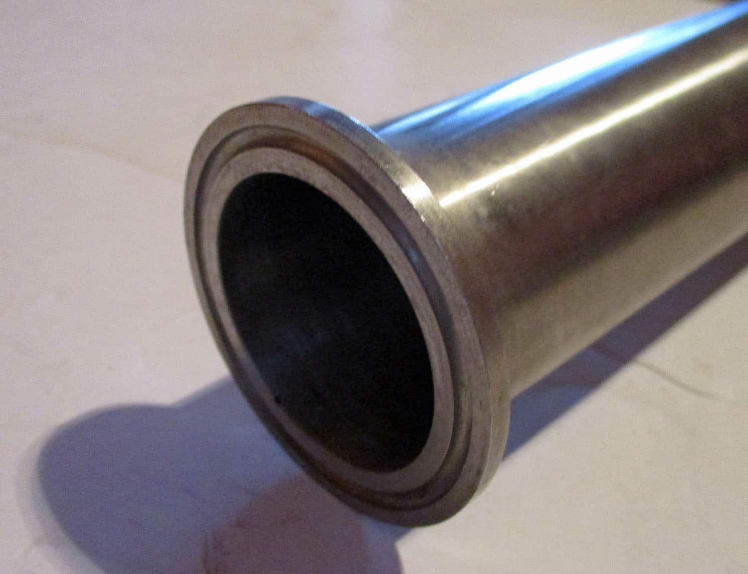 Elbow Trap 1 1/2" Pipe, 16 15/16" Across Ferrule End to Ferrule End 5 trap elbow close up