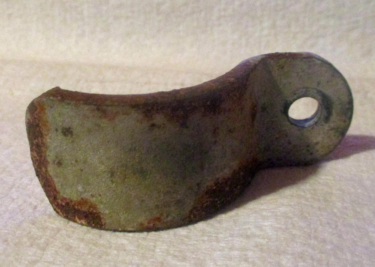 Bracket for Pipe 3 1/4"L 4 close up