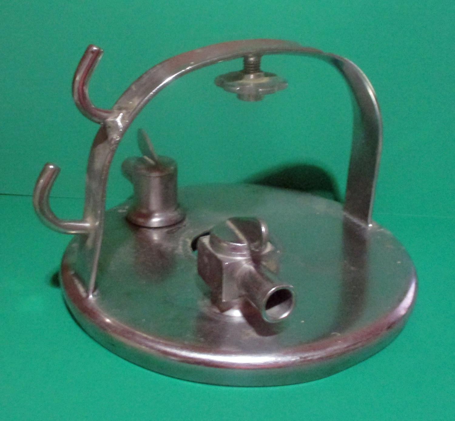 Lid, Bucket w/Two Shut-Offs 4 close up
