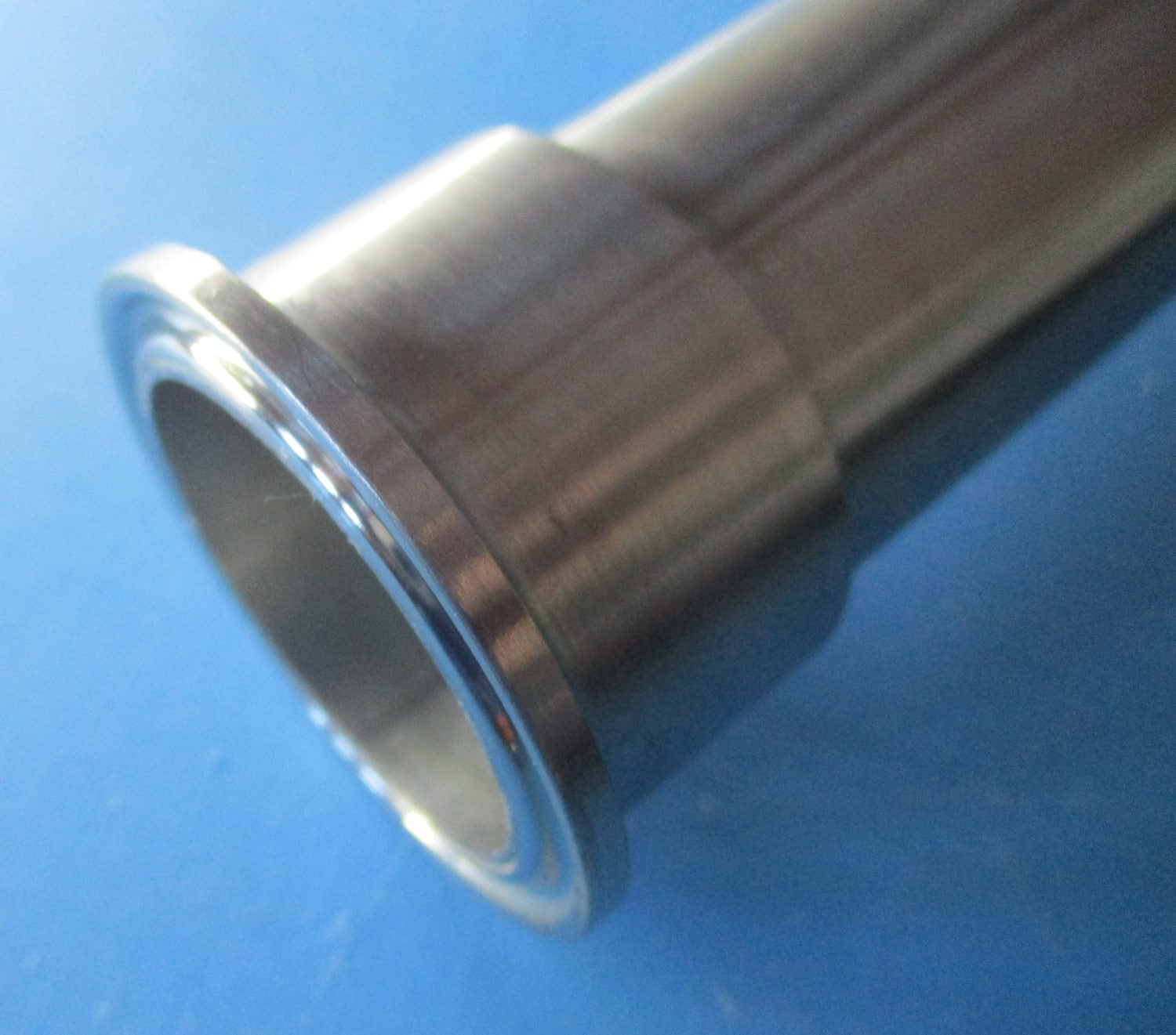 1 1/2" SS Pipe, Glass x Roll on Tri-Clover, 6 1/2" L 5 1 1/2" SS Pipe, Glass x Roll on Tri-Clover, 6 1/2" L