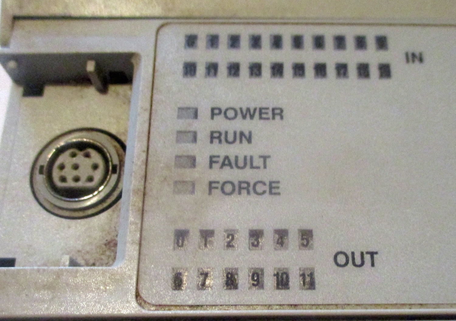 MicroLogix 1000 w/Card 24VDC & Keypad for Parts 7 close up