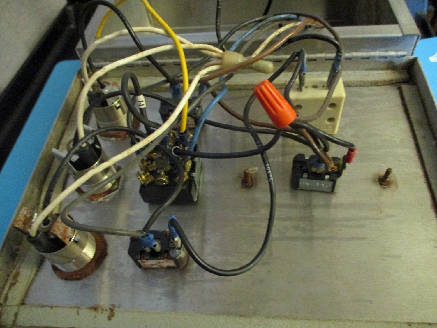 Cow-Flow Trainer Control 9 Cow-Flow Trainer Control