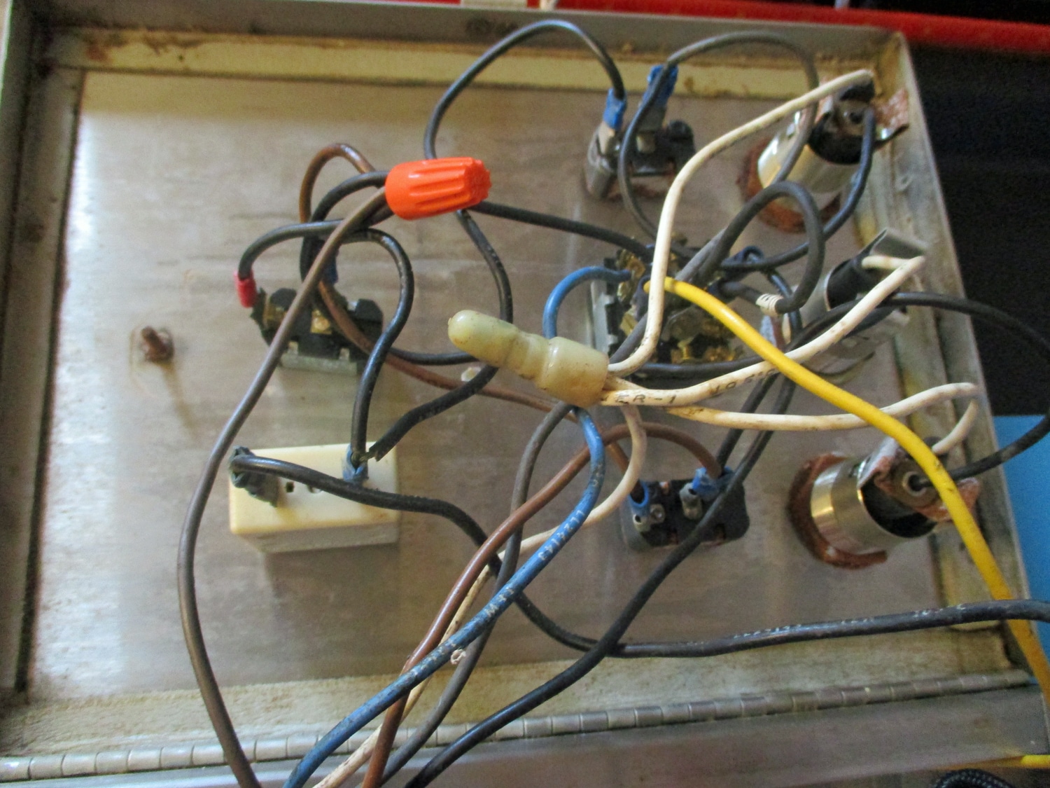 Cow-Flow Trainer Control 13 Cow-Flow Trainer Control