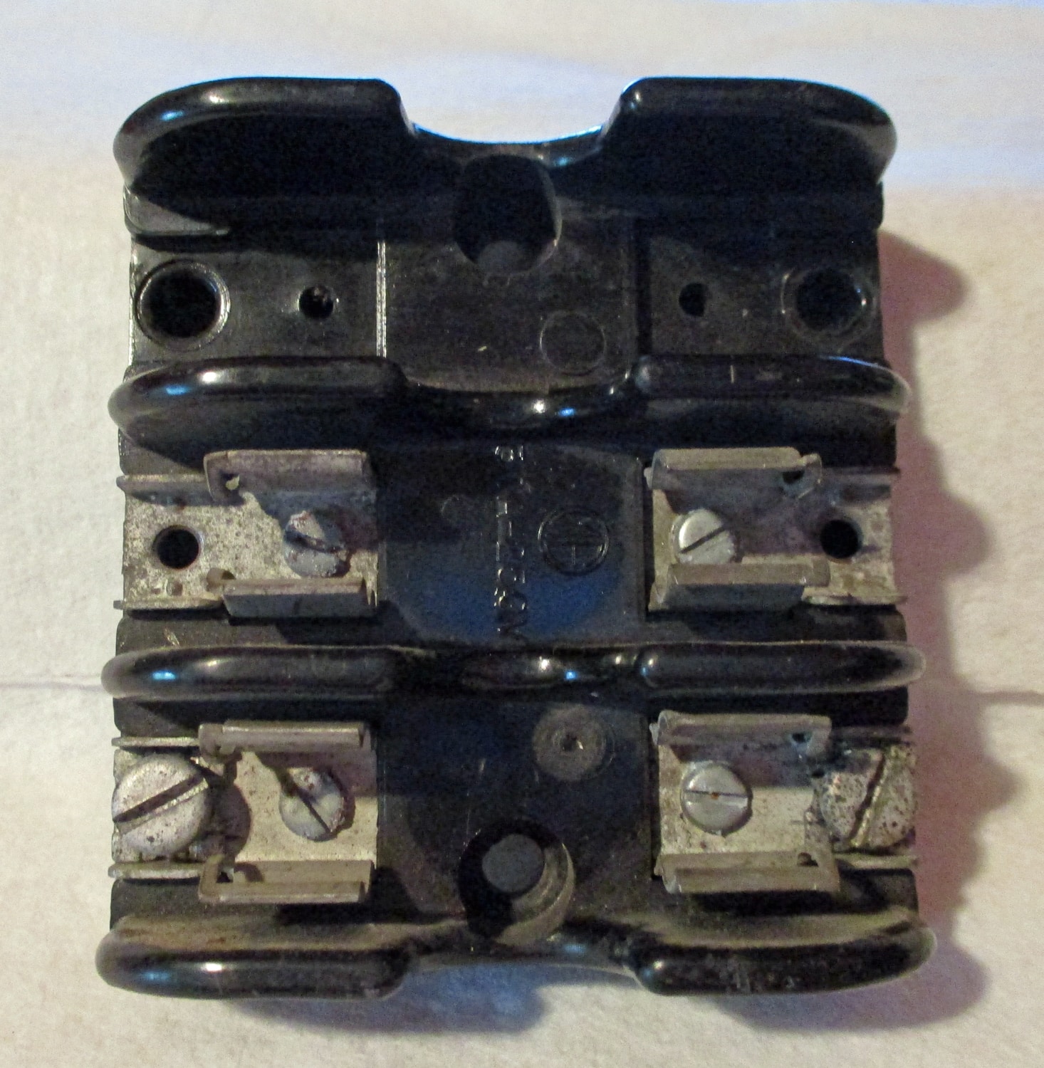Fuse Holder Main Photo