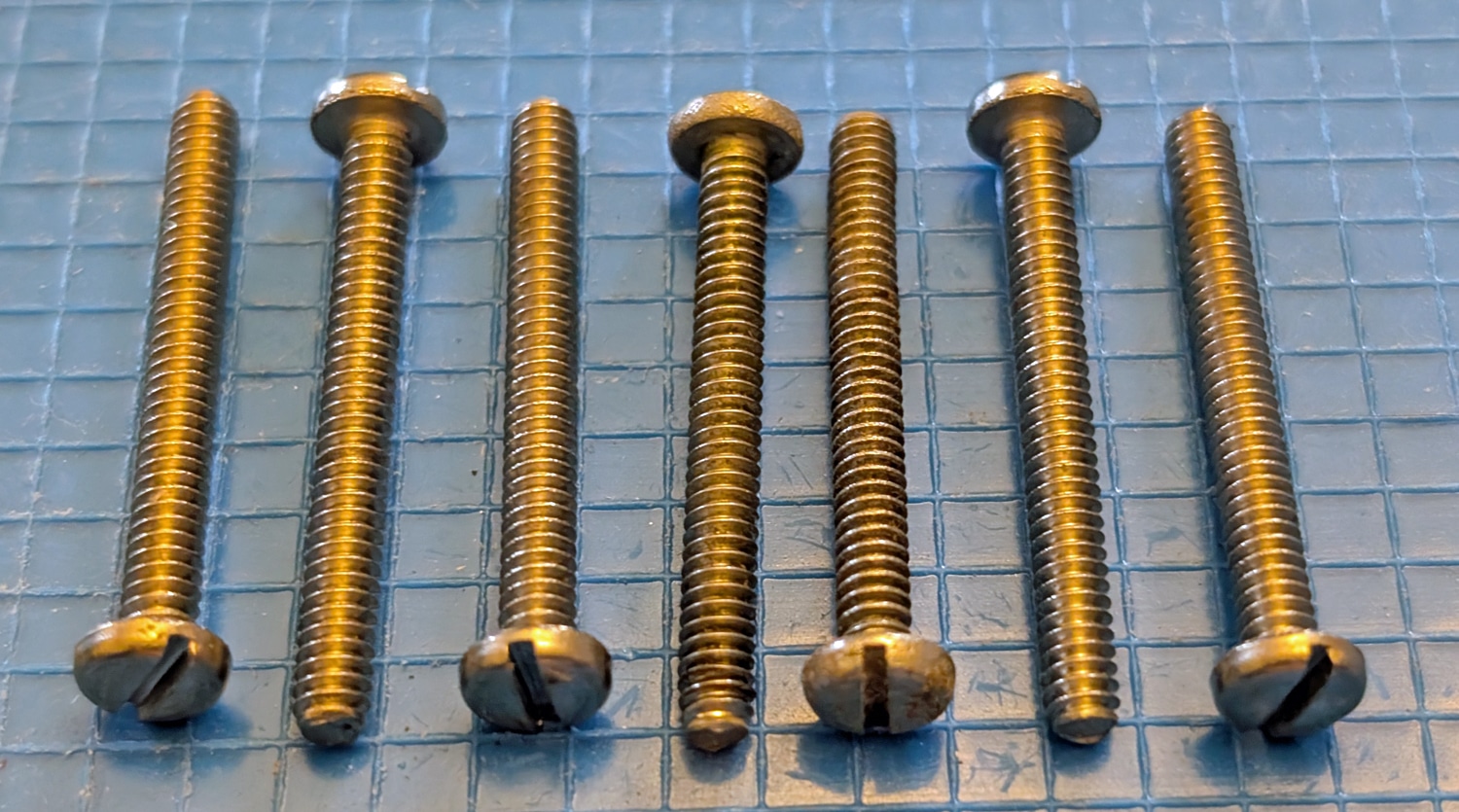 SS Screw, PN SL, 1 1/4"L, #6-32 THD SZ, Pkg/7 3 Screw, PN SL, 1 1/4"L, #6-32 THD SZ, Pkg/7