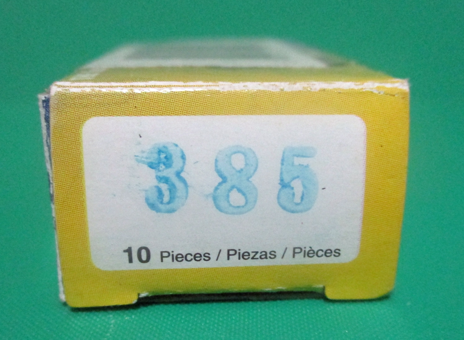 Bulbs 280 / .04A Box of 10 8 close up