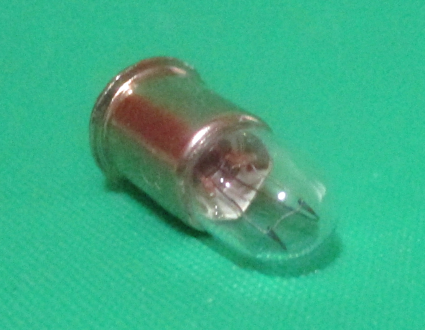 Bulbs 280 / .04A Box of 10 6 close up
