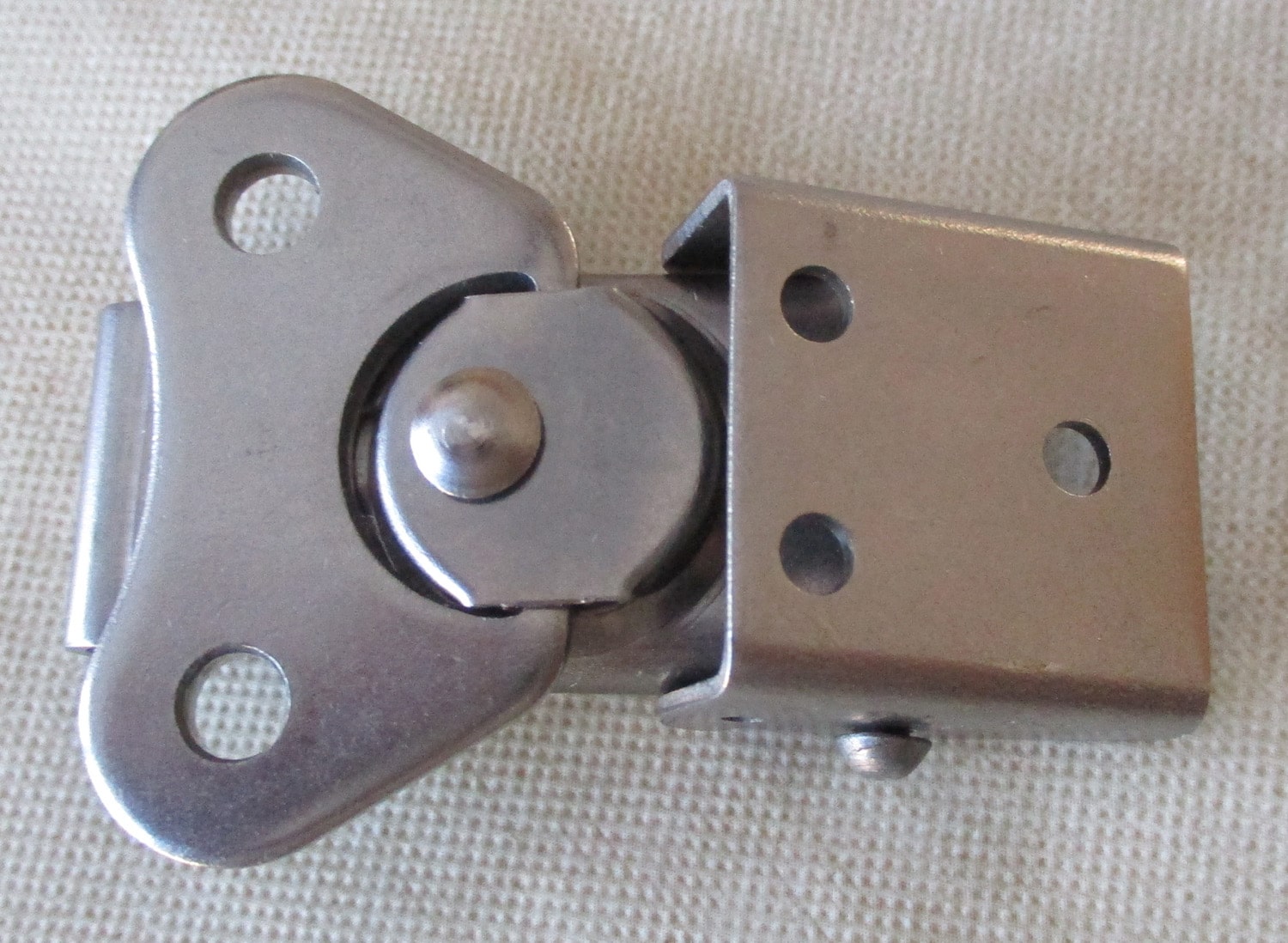 Link Lock Fastener Main Photo