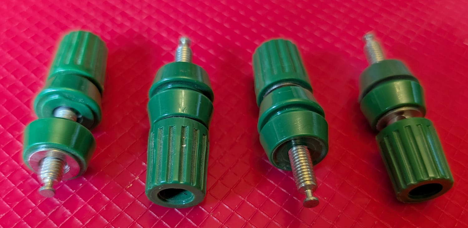 Binding Post Banana Socket Terminal Connector, Pkg/4 4 Binding Post Banana Socket Terminal Connector, Pkg/4