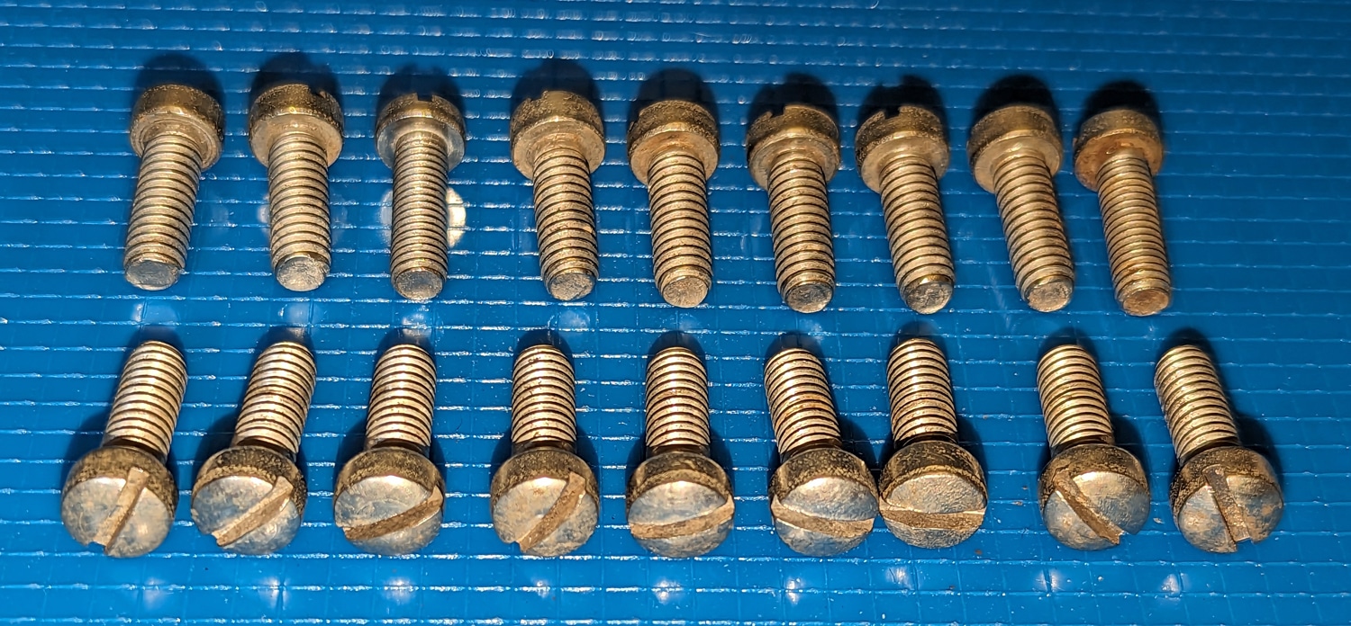 Screw, 15/16"L, 1/4-20 THD SZ, Pkg./18 3 Screw, 15/16"L, 1/4-20 THD SZ, Pkg./18 main photo