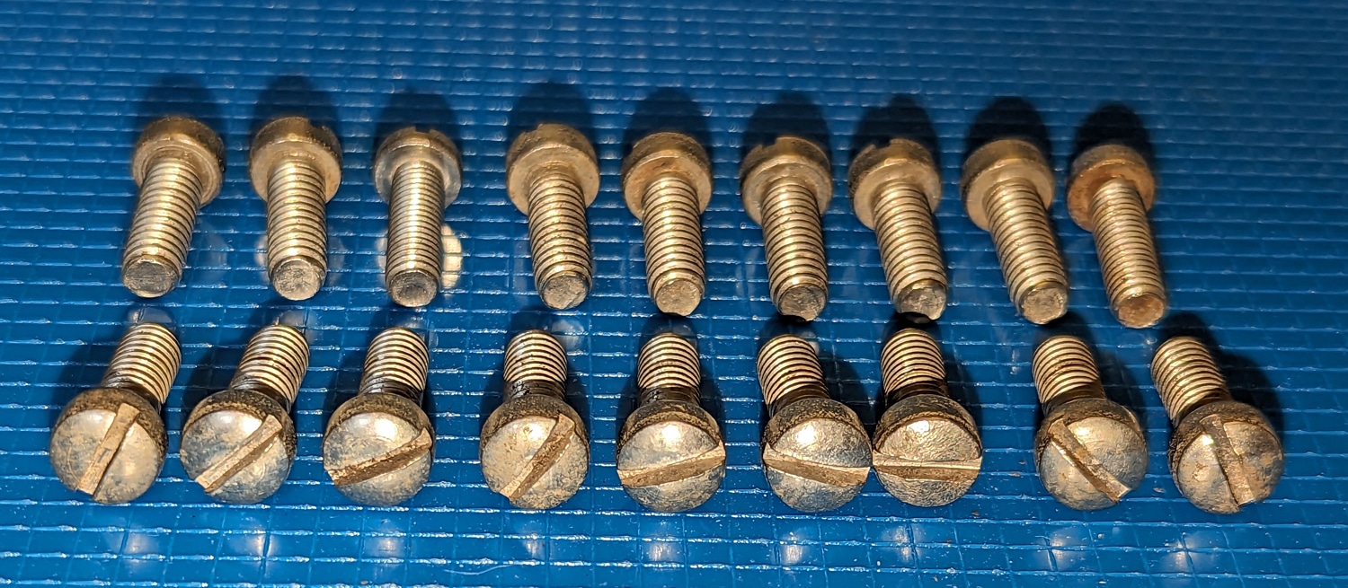 Screw, 15/16"L, 1/4-20 THD SZ, Pkg./18 5 close up