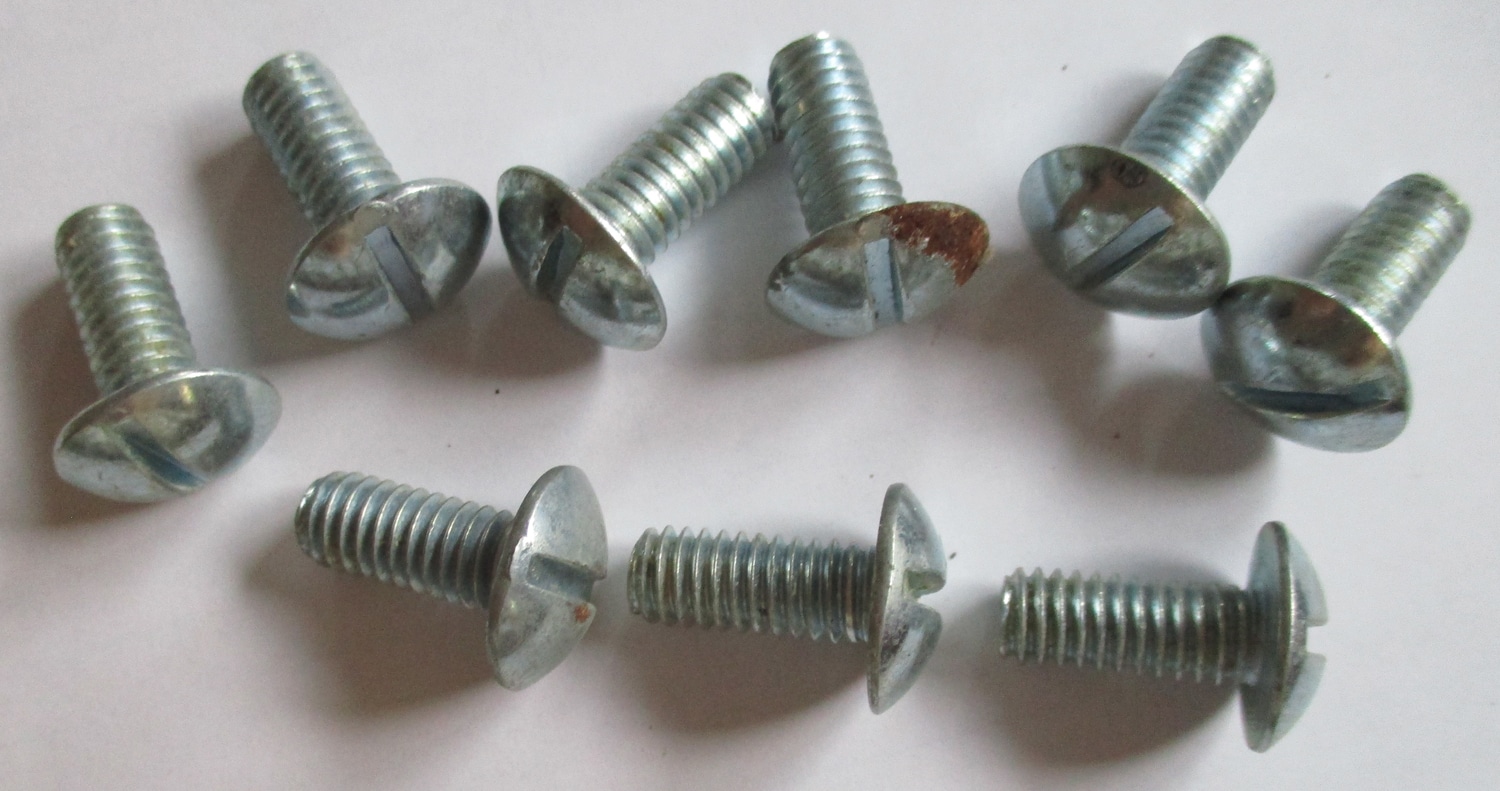 Bolt, Rh Sl 11/16&Amp;Quot;L 5/16-18 Thd Sz, Pkg./9