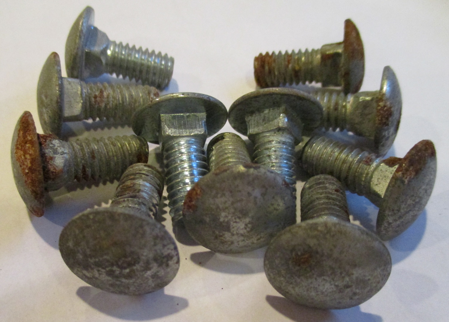 Bolt, Carriage, 15/16"L 5/16-18 THD SZ, Pkg./11 3 Bolt, Carriage, 15/16"L 5/16-18 THD SZ, Pkg./11