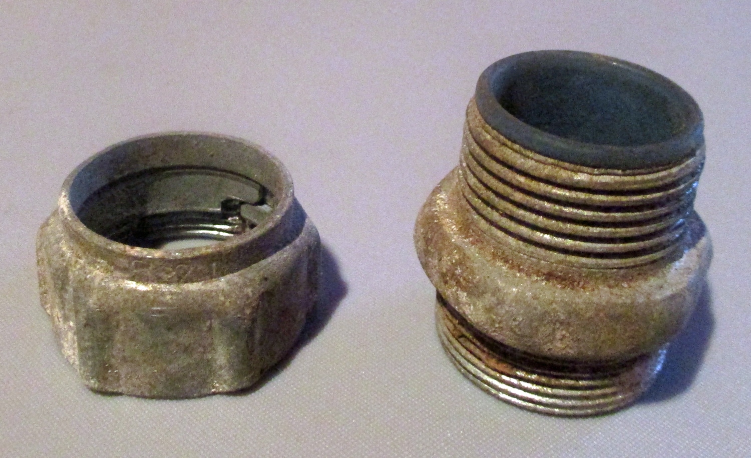thread adapter sleeve reducing nut