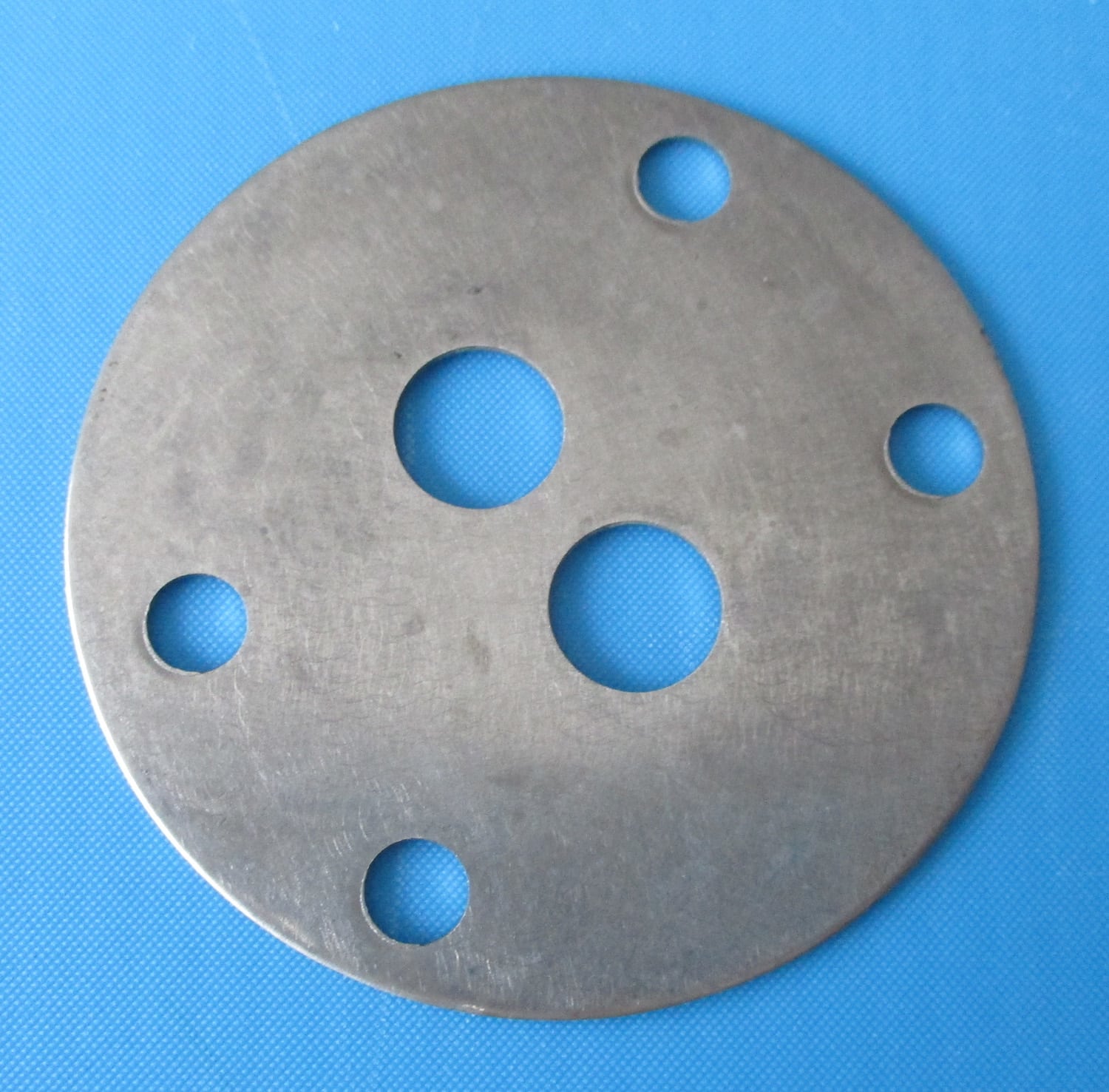 Metal Plate, 2 1/2" OD 3 Metal Plate, 2 1/2" OD Main photo
