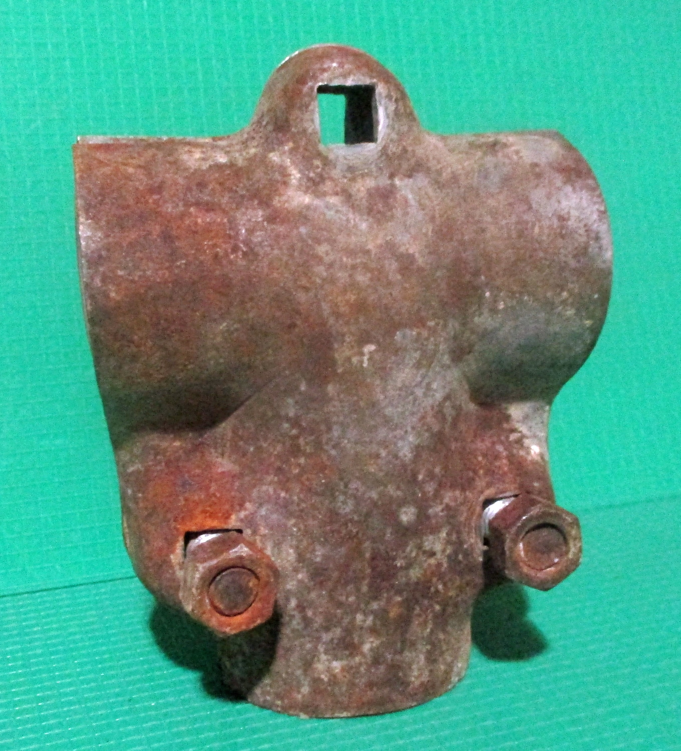 Two Way T-Clamp For 1 1/2&Amp;Quot; Pipe